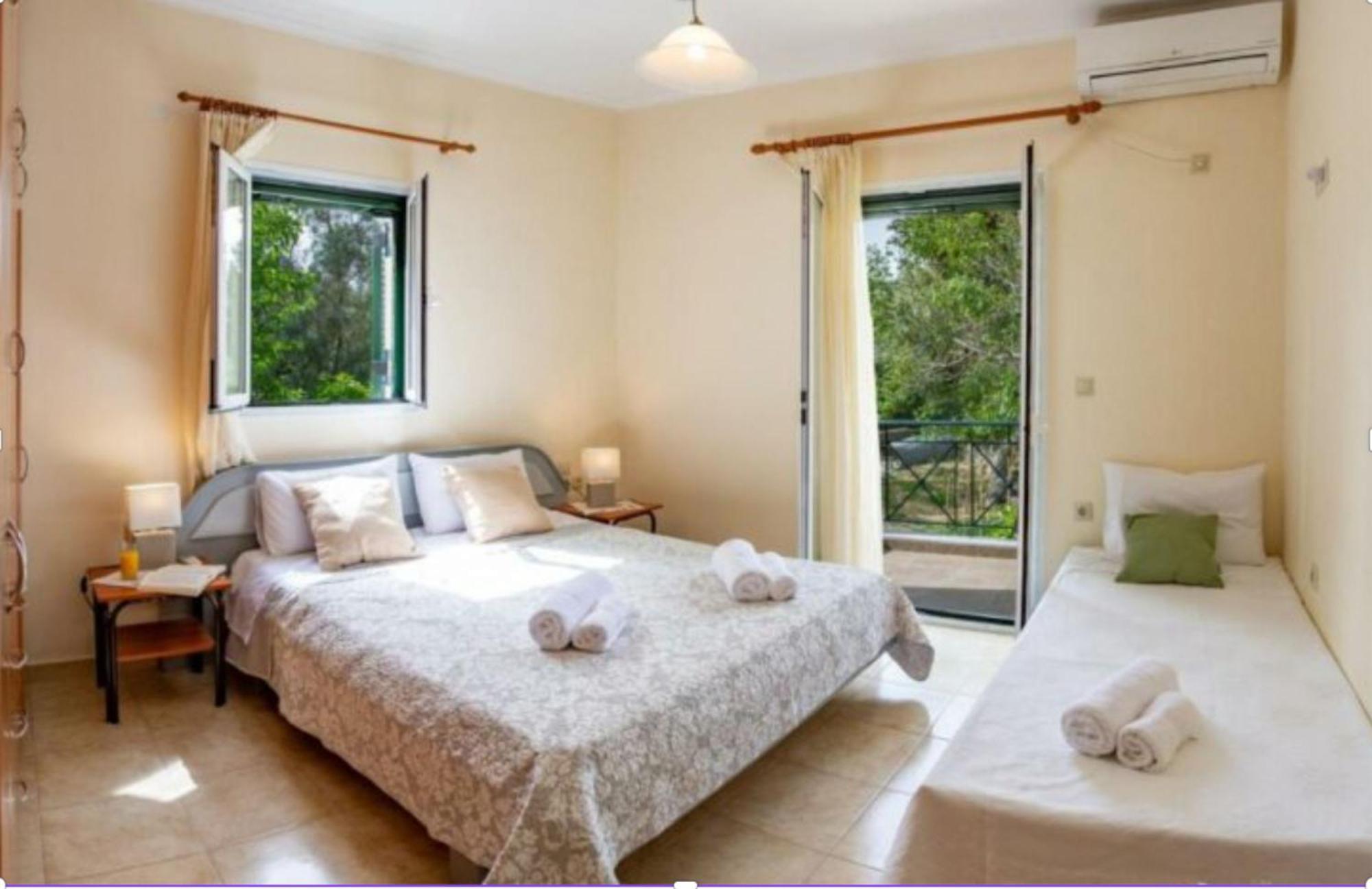 Nikis - Lefkada Private Parking Ferienhaus